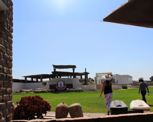 Full-day private tour from Lima to Huacachina Oasis.