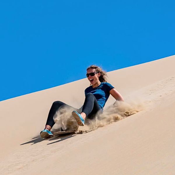 Sandboarding tour in Huacachina.