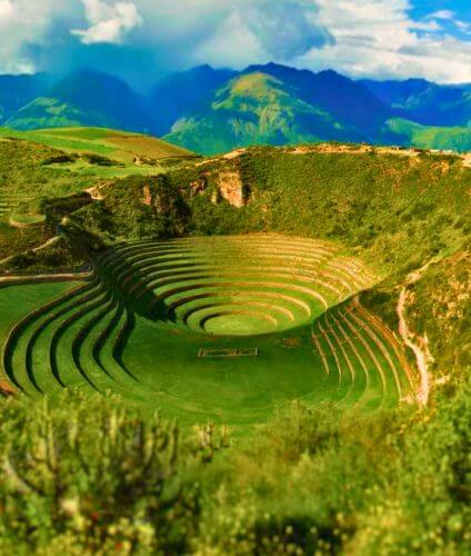 Visit to the Ruins of Moray.