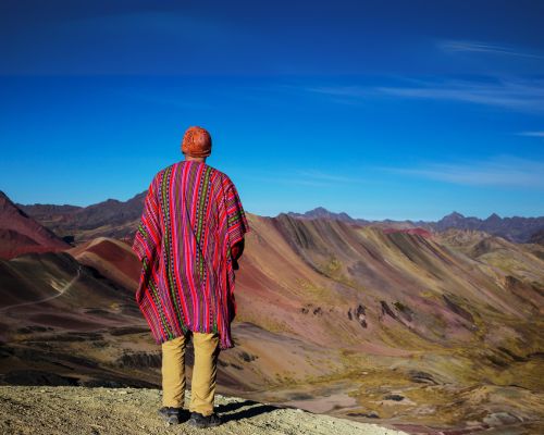 Discover the vibrant beauty of Rainbow Mountain in one day.