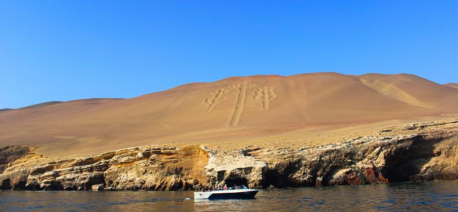 Visiting the Candelabra Figure on our Boat Tour to the Ballestas Islands.